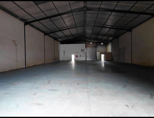 620M² WAREHOUSE TO LET IN CLAYVILLE